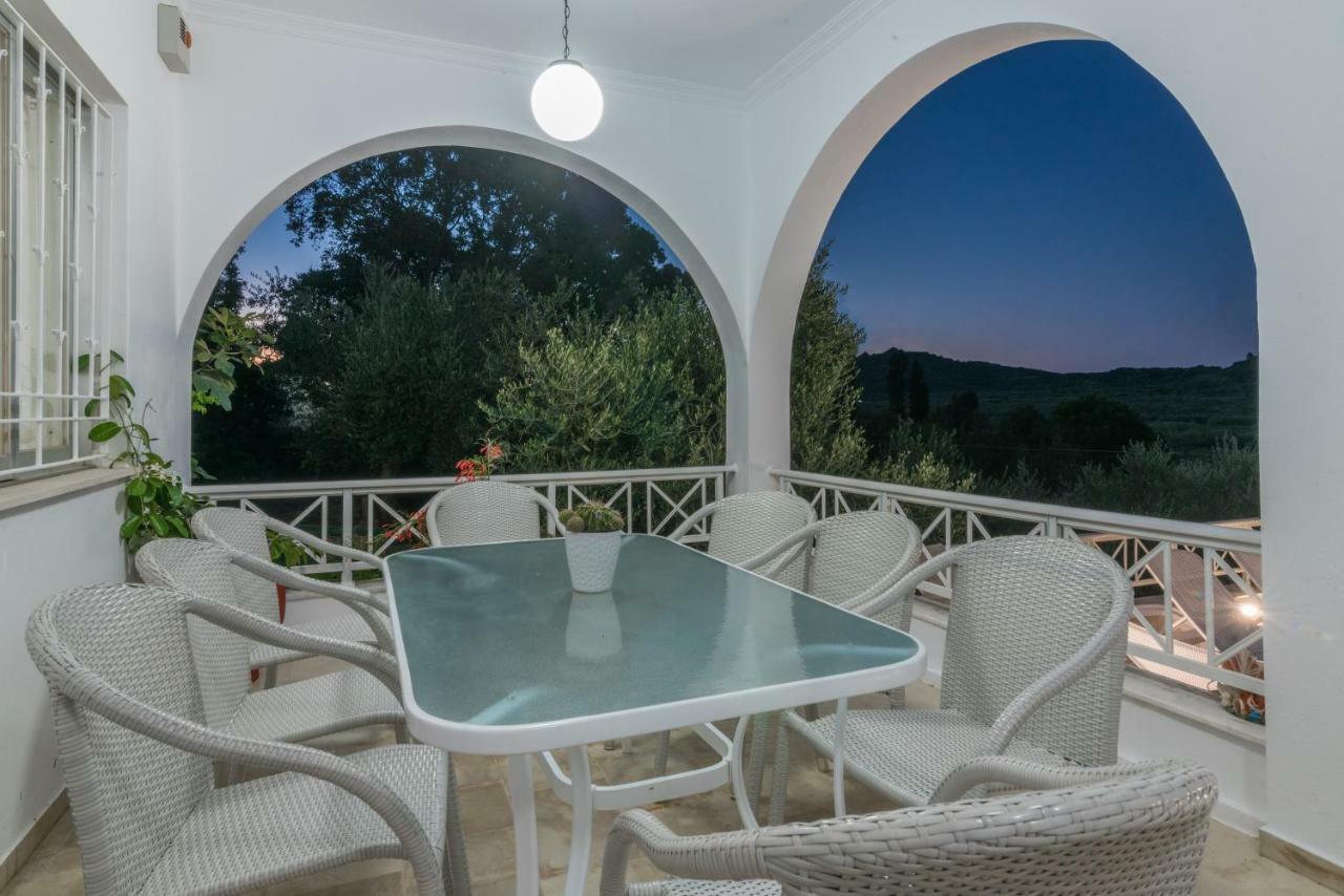 Amalia Country House Áno Yerakaríon Екстериор снимка